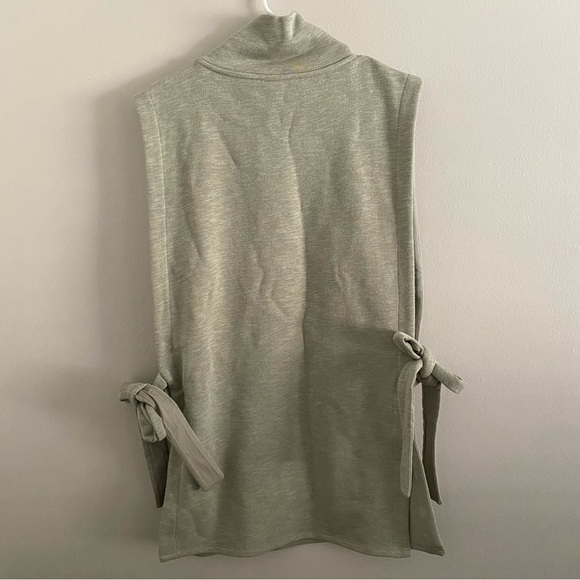NWT Sweaty Betty olive green sweatshirt overlay - Picture 1 of 6